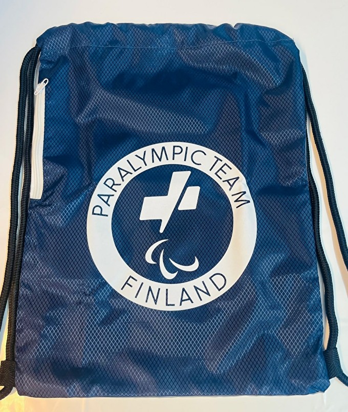 Suomen Paralympiajoukkue jumppareppu